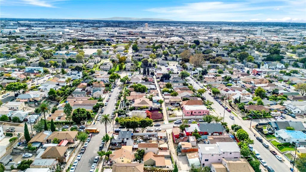 1109 S Dacotah, Los Angeles, California 90023 home-pic-21